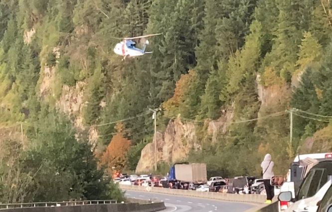 accident-shuts-down-highway-99-at-lions-bay-the-squamish-reporter