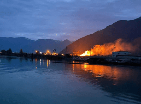 https://www.squamishreporter.com/wp-content/uploads/2023/09/fire-bchydro-540x399.png