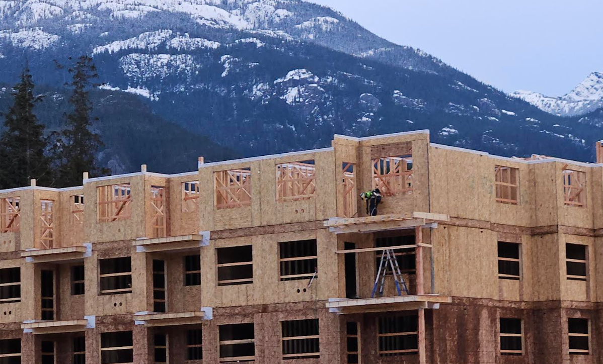 https://www.squamishreporter.com/wp-content/uploads/2025/01/construction.png